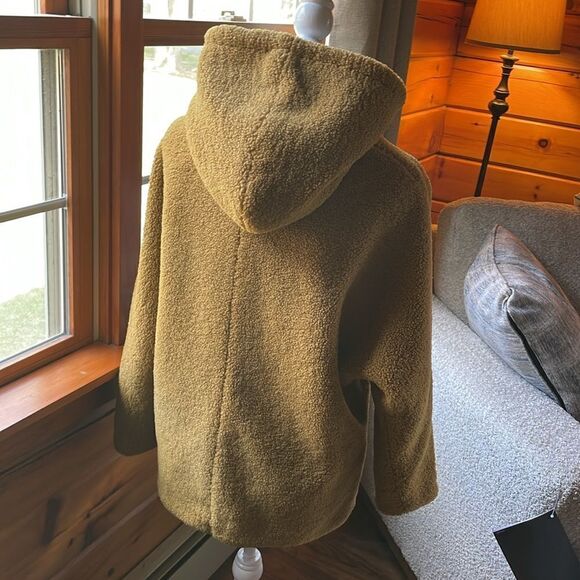 Cozy THICK hooded Jacket! 🧥 - Picture 5 of 11